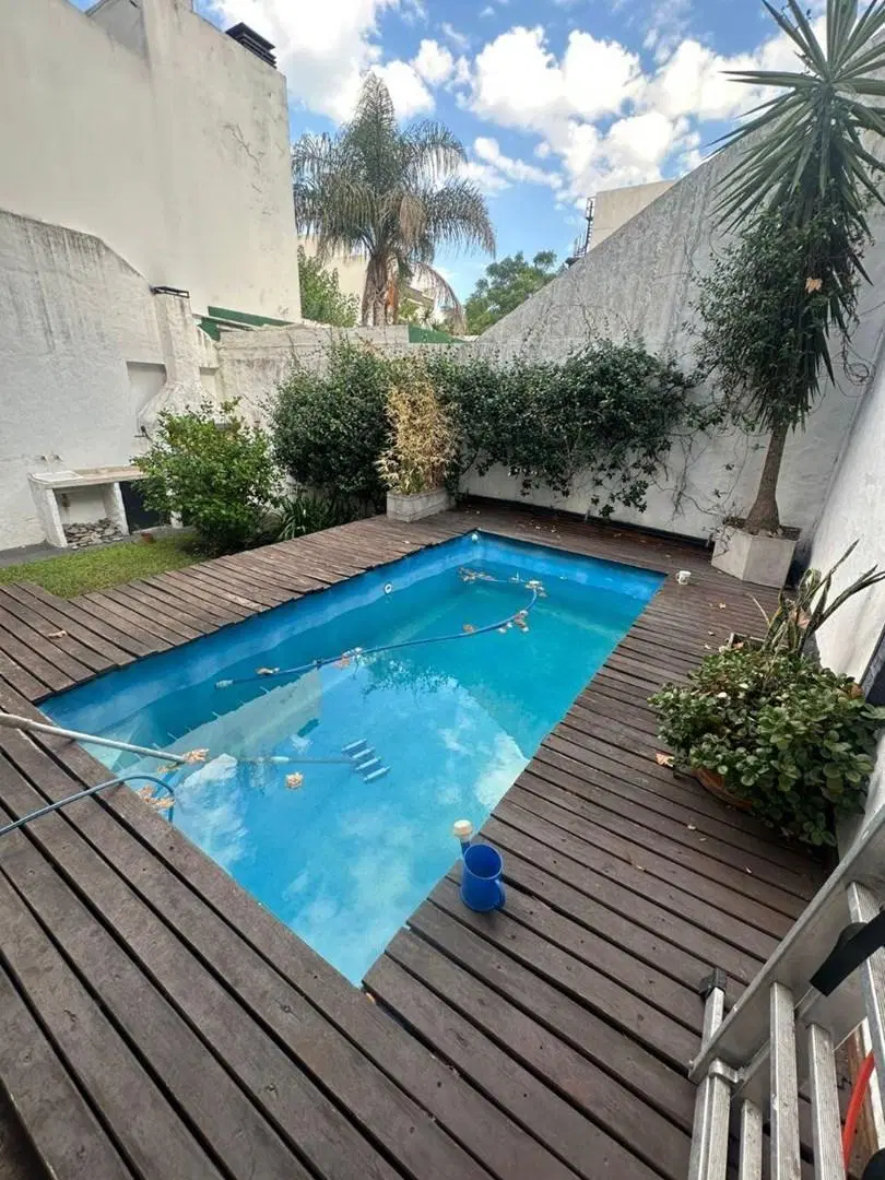 VENTA CASA 4 AMBIENTES CON PILETA, JARDÍN Y COCHERA EN VILLA DEVOTO 3