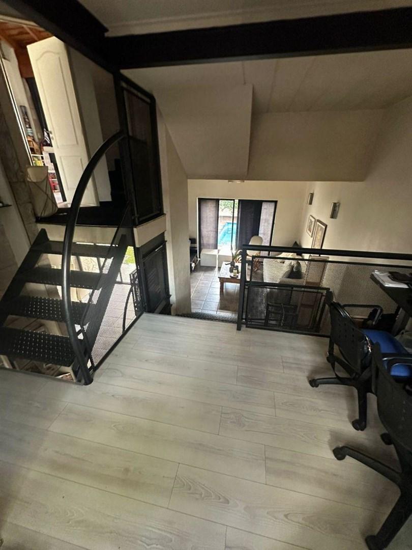Foto de VENTA CASA 4 AMBIENTES CON PILETA, JARDÍN Y COCHERA EN VILLA DEVOTO, imagen 5