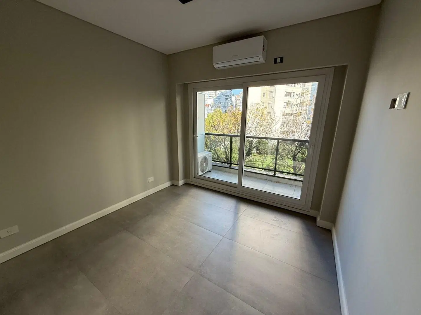 Departamento en Venta 2 ambientes con baño en suite, balcón y toilette a estrenar en Almagro, Capita 2
