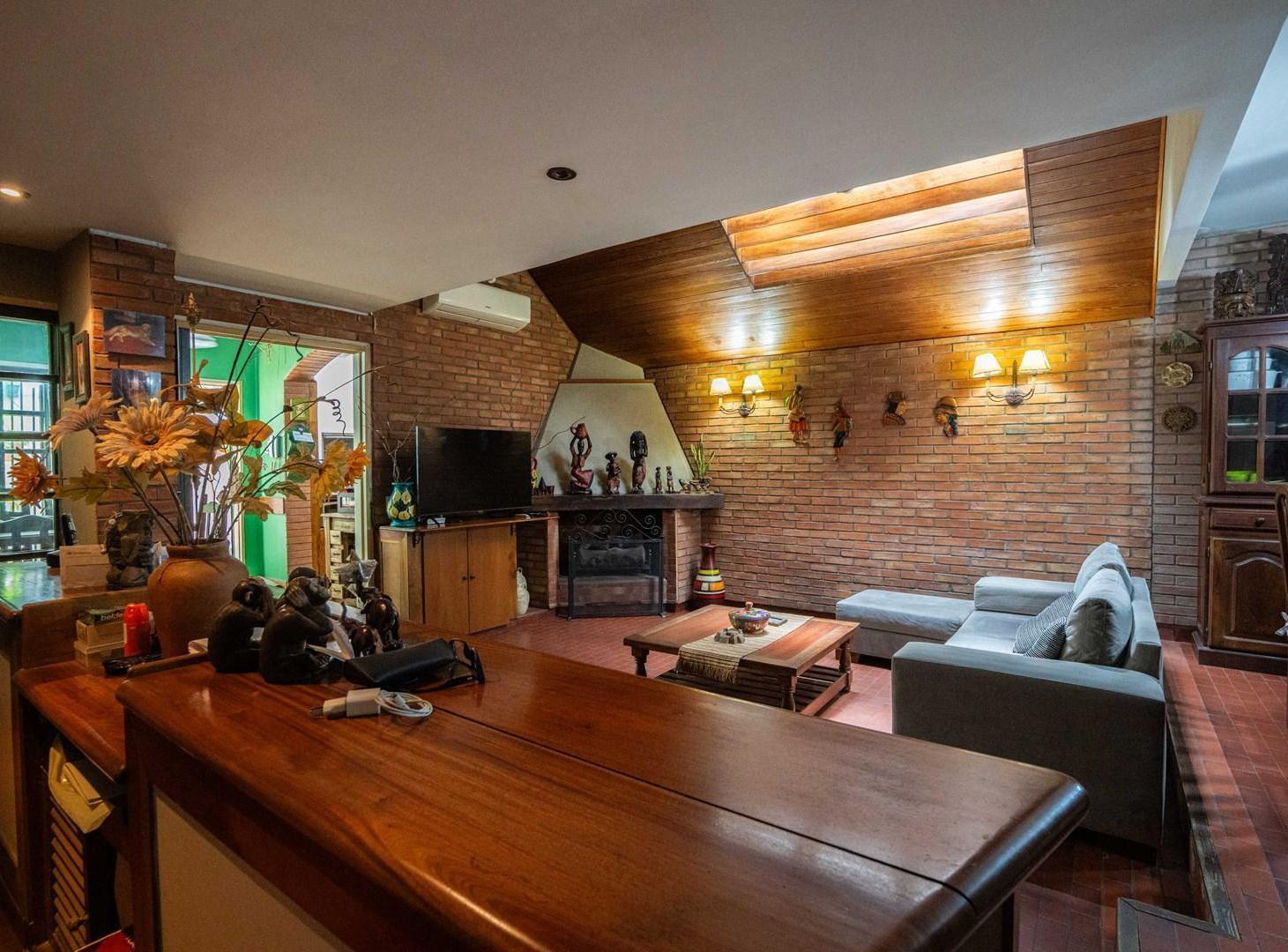 Foto de Casa Chalet en Venta en Flores, Capital Federal, Buenos Aires, imagen 2