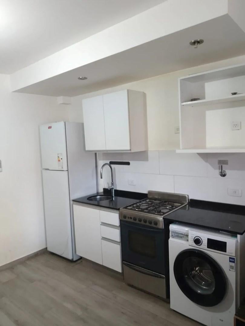 Foto de Departamento Monoambiente en Venta en Villa Pueyrredón, Capital, imagen 3