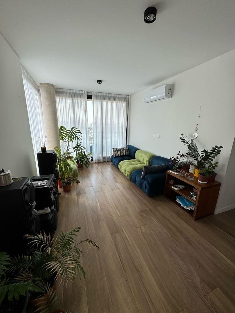 Foto de Departamento en Alquiler 3 ambientes balcón aterrazado y cochera en, imagen 2