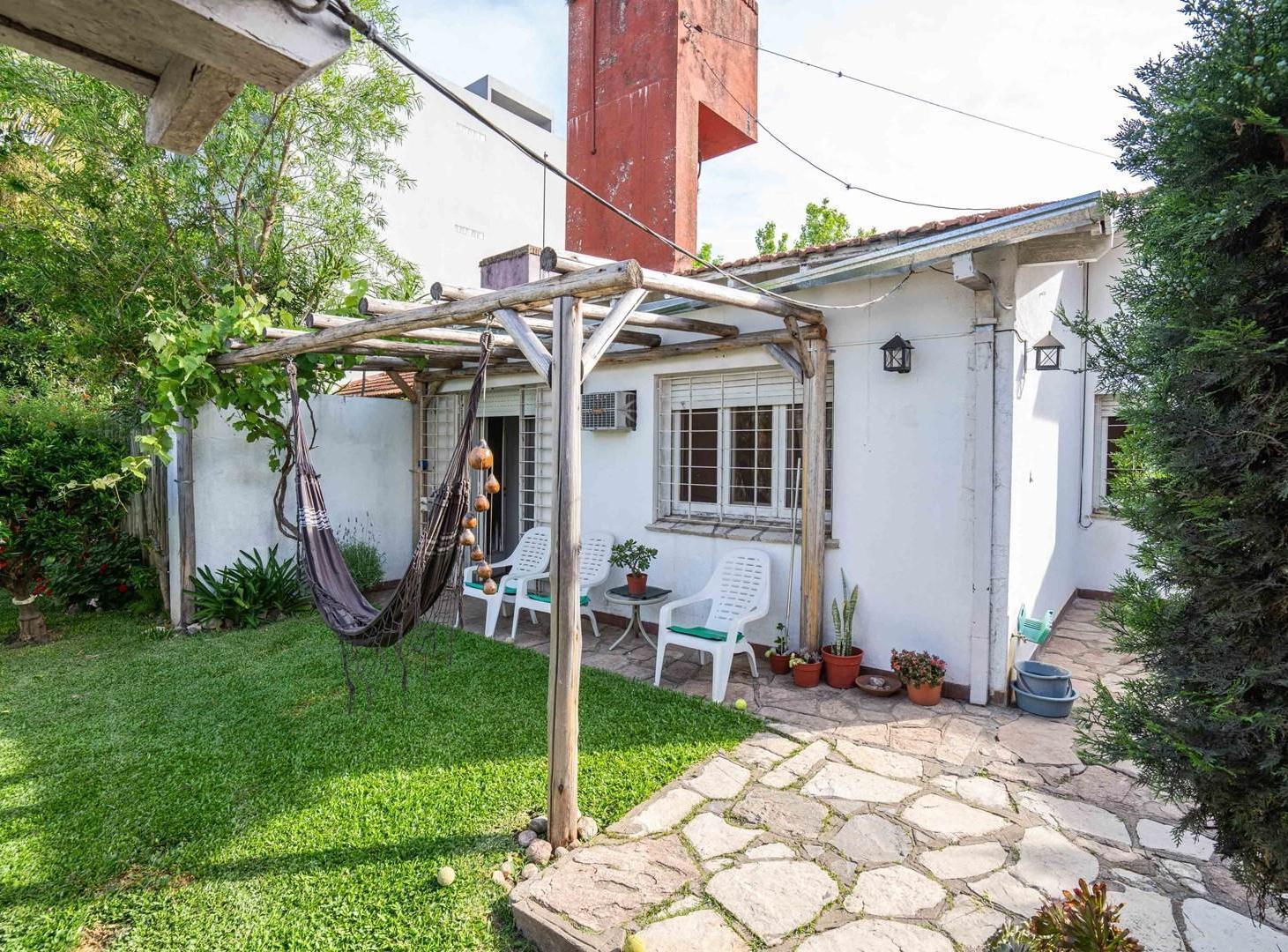 Foto de Casa Chalet en Venta 4 ambientes con jardín y pileta en San Isidro, imagen 4