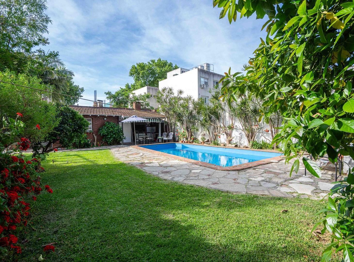 Foto de Casa Chalet en Venta 4 ambientes con jardín y pileta en San Isidro, imagen 5