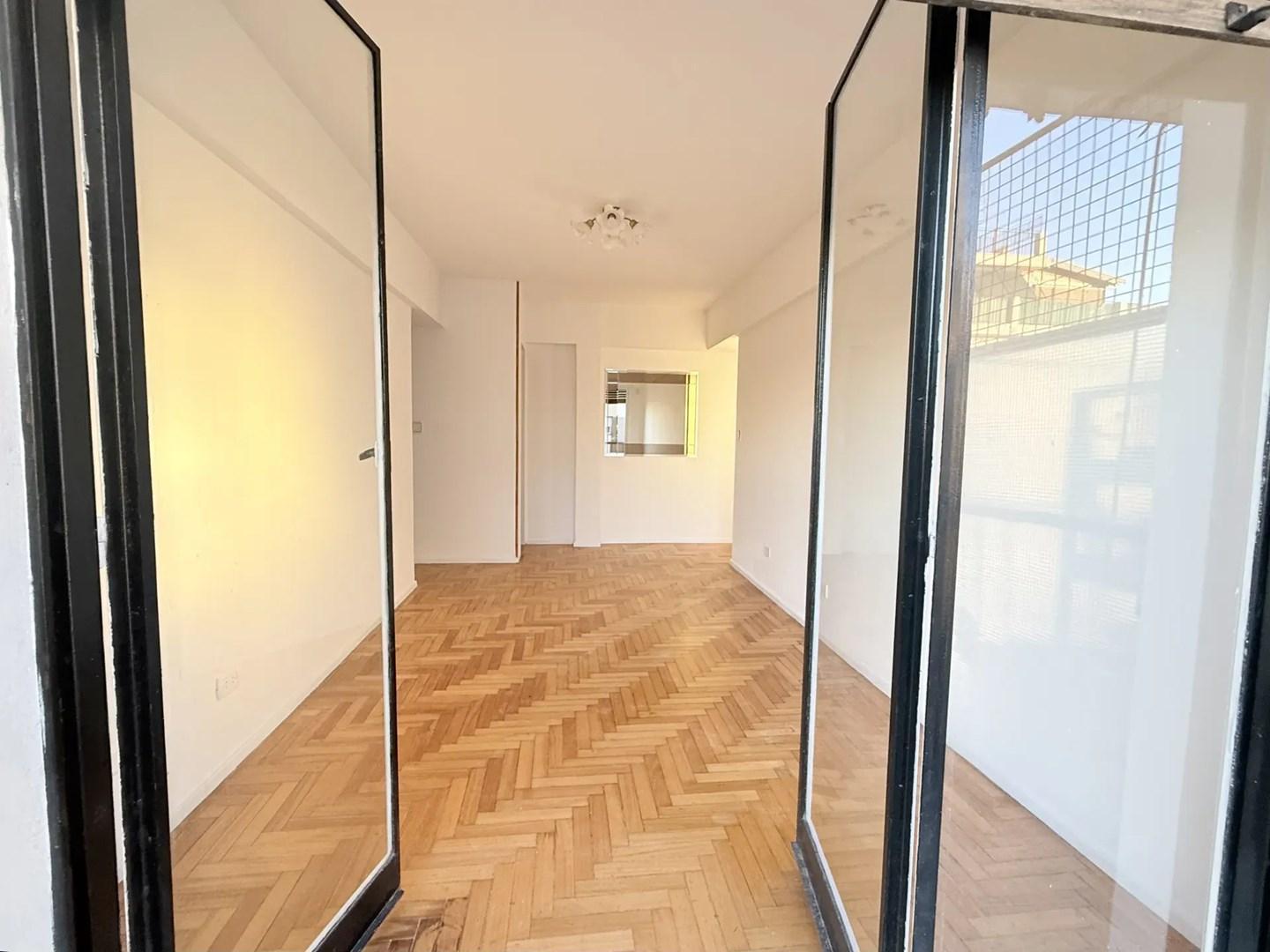 Foto de Departamento en Venta 4 ambientes con balcón en Villa Crespo, Capital, imagen 2