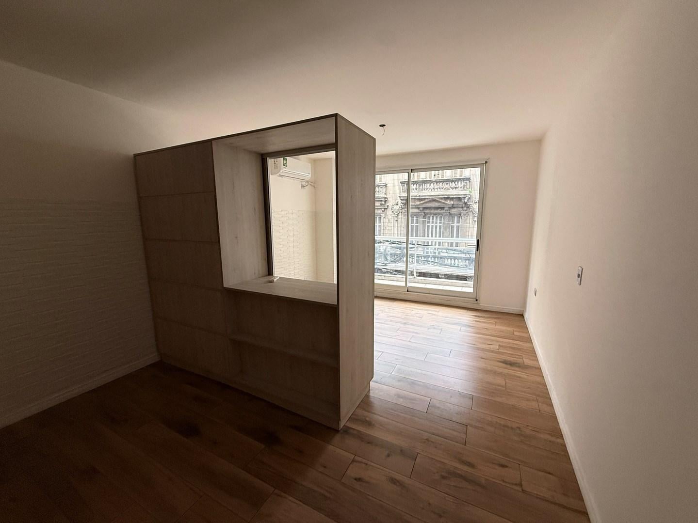 Foto de ALQUILER AMPLIO MONOAMBIENTE MODERNO EN SAN NICOLAS! PISO 1 AL FRENTE, imagen 1