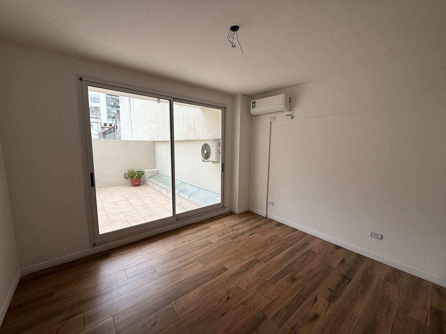 Foto de ALQUILER AMPLIO MONOAMBIENTE MODERNO EN SAN NICOLAS CON PATIO! PISO 1, imagen 1