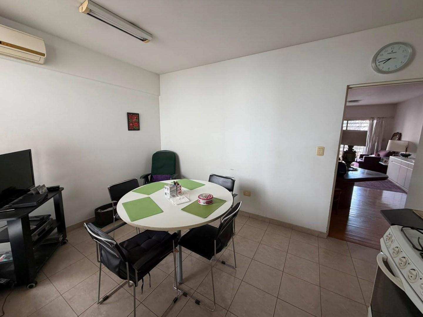 Foto de Departamento en Venta 4 ambientes con balcón y cochera en Recoleta, imagen 4