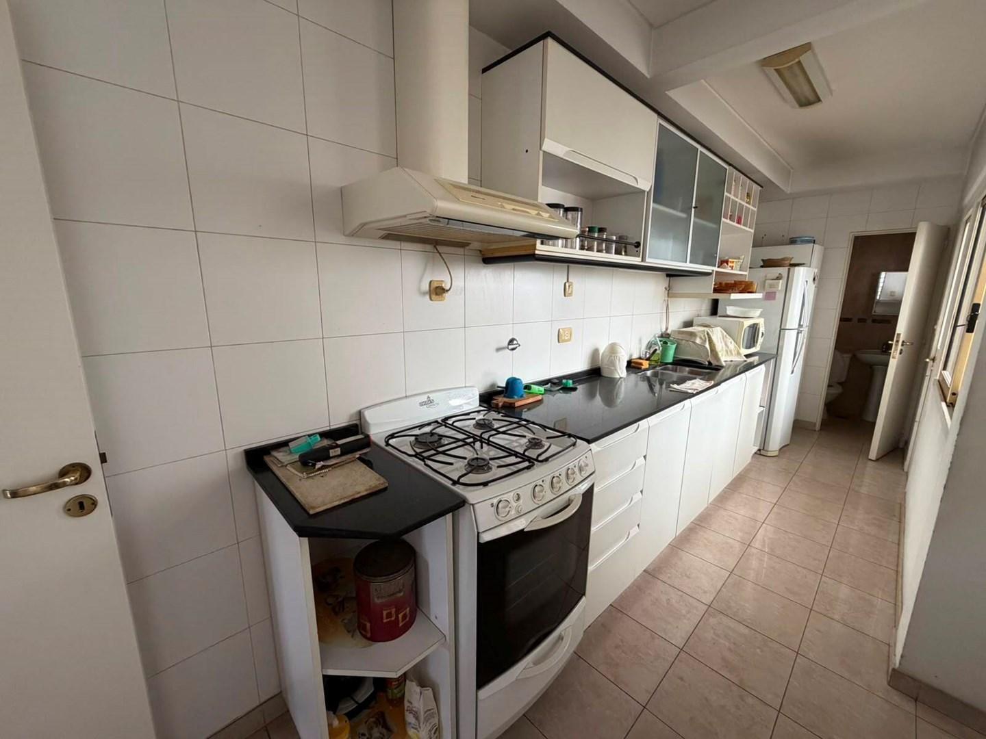 Foto de Departamento en Venta 4 ambientes con balcón y cochera en Recoleta, imagen 1