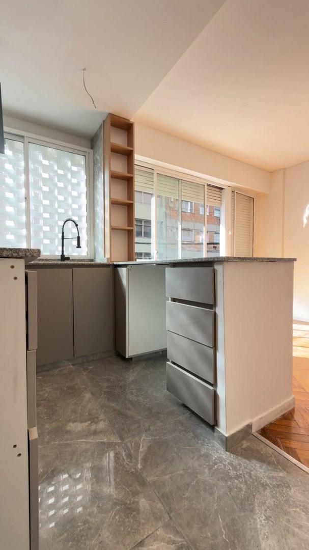 Foto de Departamento en Venta 2 ambientes con balcón refaccionado a nuevo en, imagen 3
