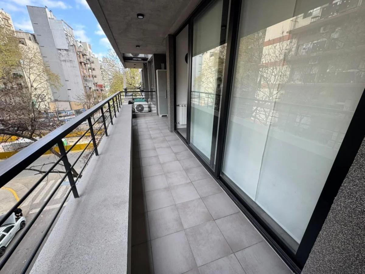 Foto de Departamento de 3 ambientes de 81 m² con balcón corrido, cochera, imagen 3
