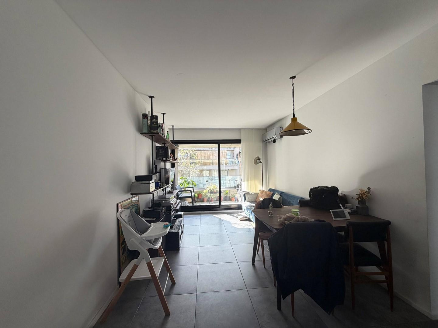 Foto de Departamento de 3 ambientes de 65 m² al frente con balcón corrido y, imagen 1