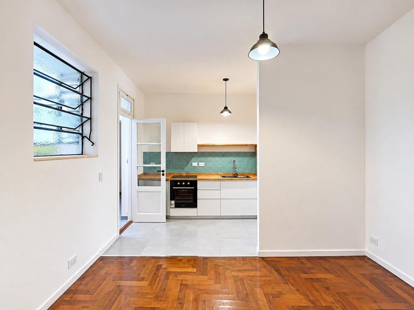 Foto de VENTA DEPARTAMENTO 3 AMBIENTES RENOVADO EN CABALLITO!, imagen 2