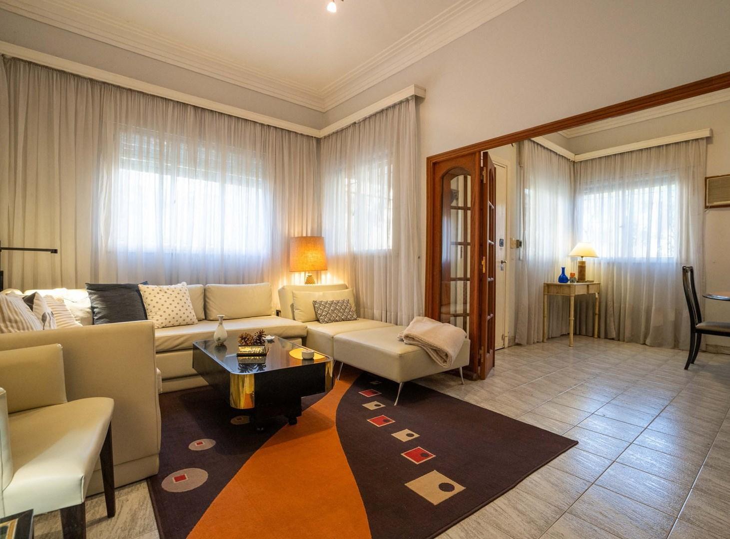 Foto de Casa Chalet en Venta 4 ambientes con jardín, parrilla y cochera en, imagen 1