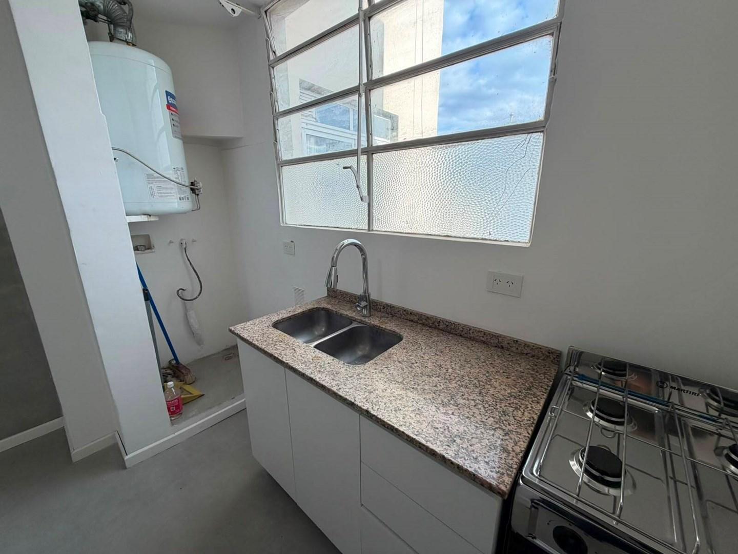 Foto de Departamento en Venta 3 ambientes con balcón en Villa Pueyrredón, imagen 5