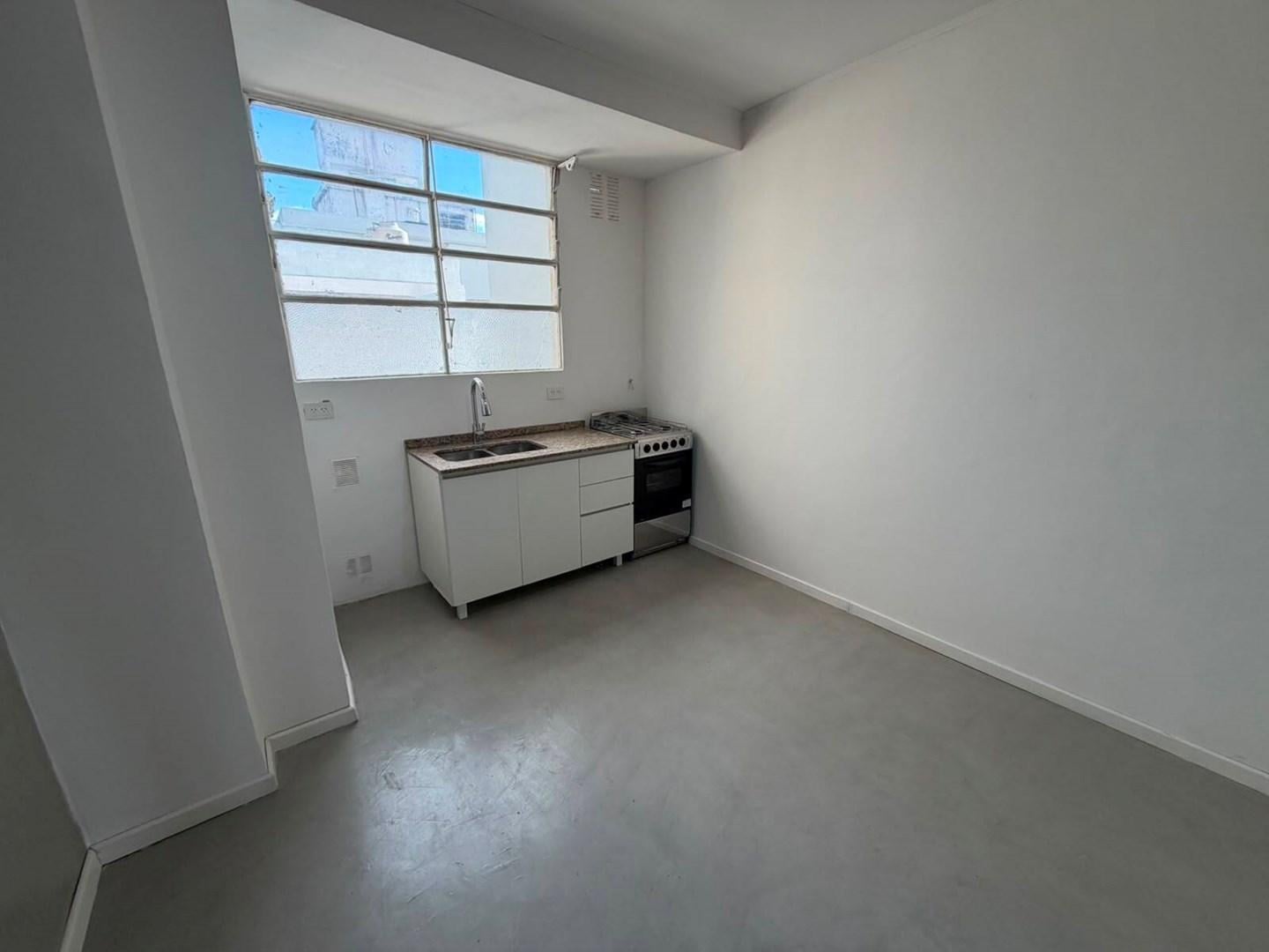Foto de Departamento en Venta 3 ambientes con balcón en Villa Pueyrredón, imagen 3