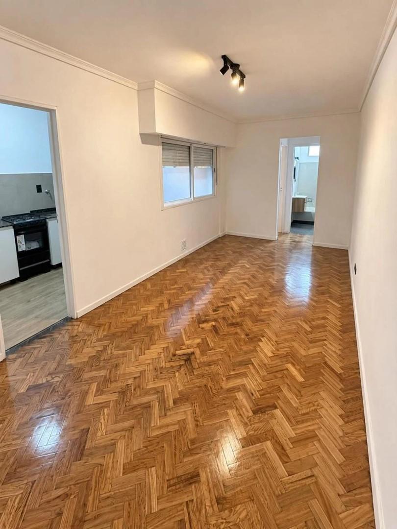 Foto de Departamento en Venta 2 ambientes refaccionado a nuevo en Floresta, imagen 1