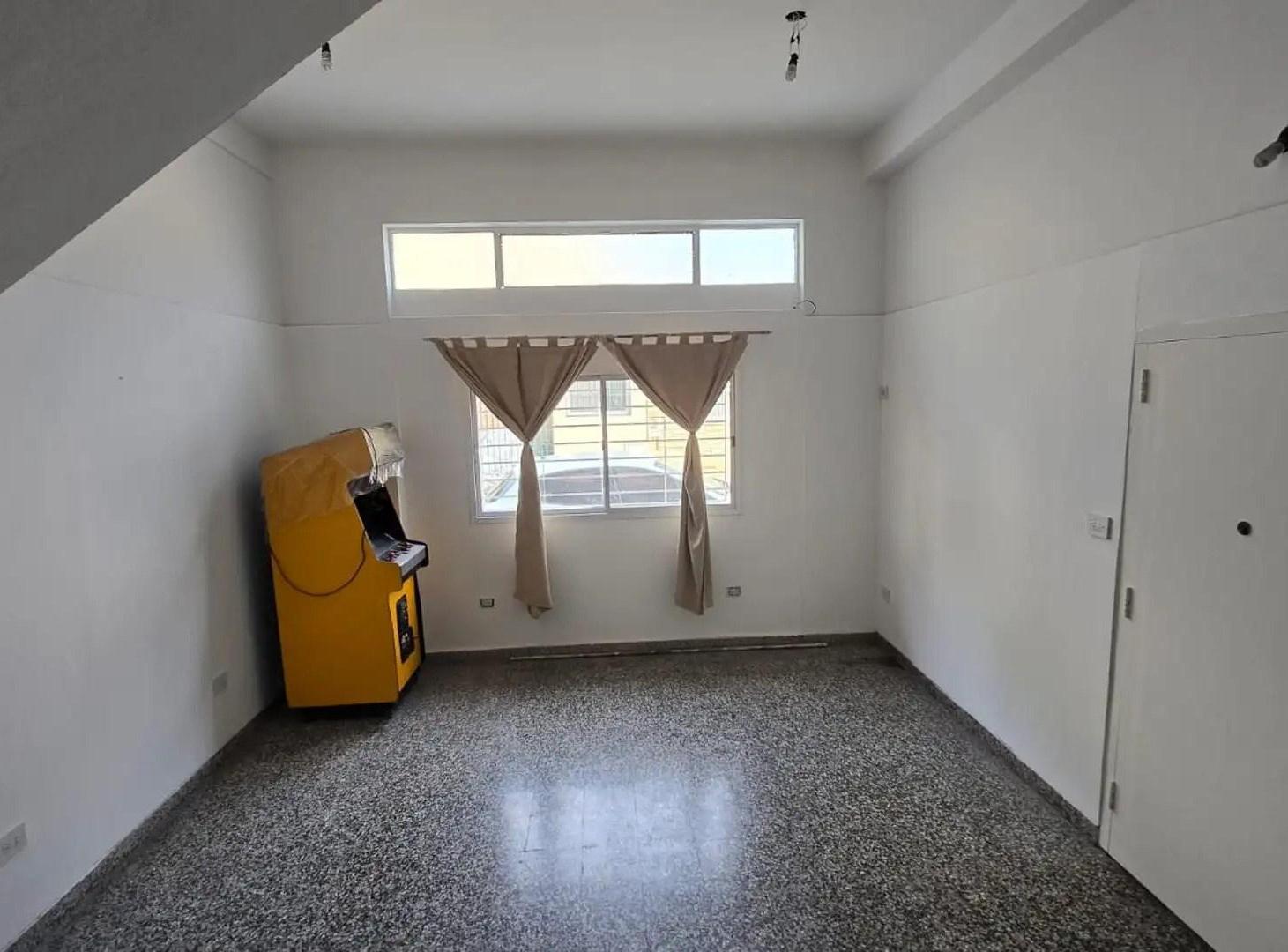 Foto de Departamento PH en Venta en Parque Chas, Capital Federal, Buenos Aires, imagen 1