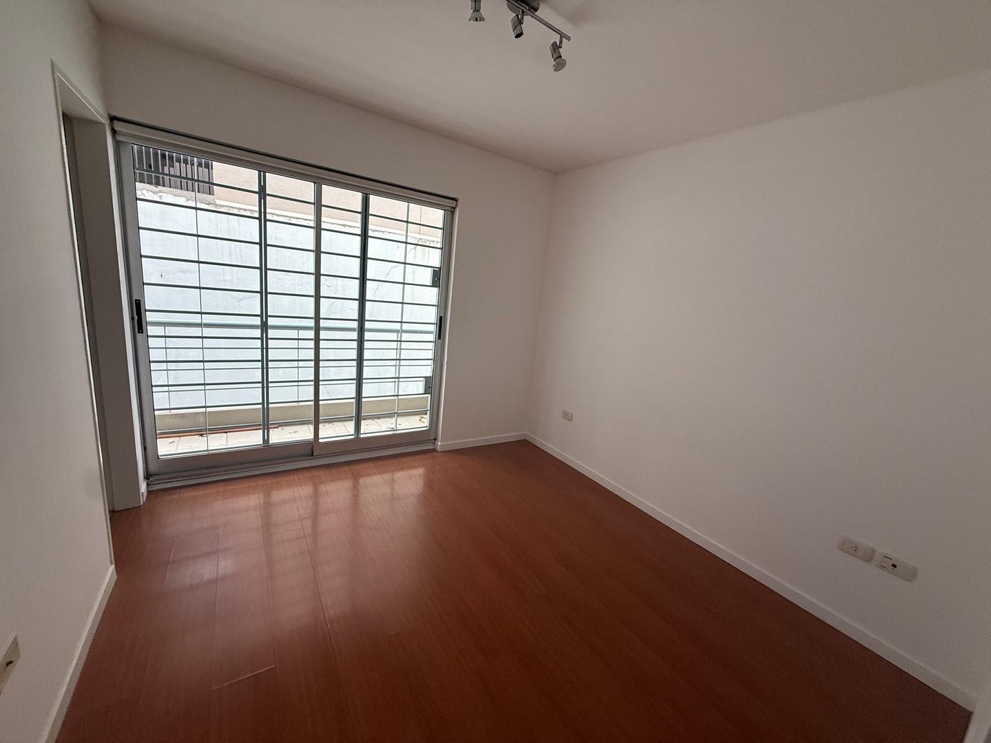 Foto de ALQUILER DEPARTAMENTO 2 AMBIENTES EN ACASSUSO, SAN ISIDRO, CON COCHERA, imagen 2