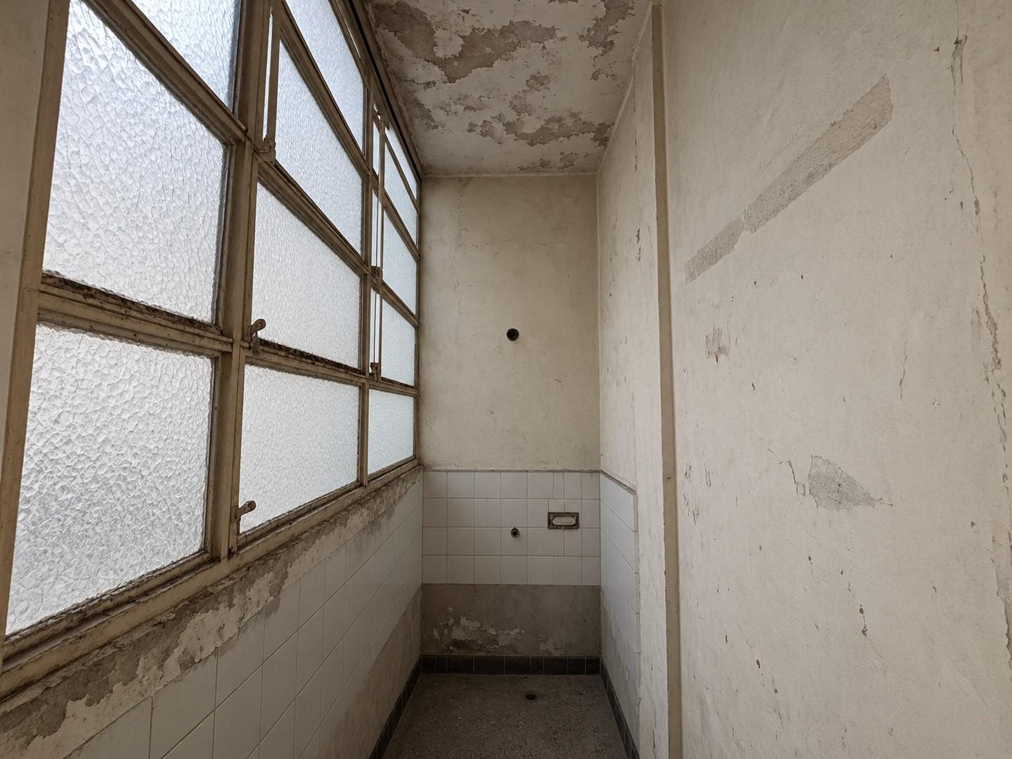 Foto de DEPARTAMENTO EN VENTA A REFACCIONAR EN VILLA CRESPO. Capital Federal, imagen 2