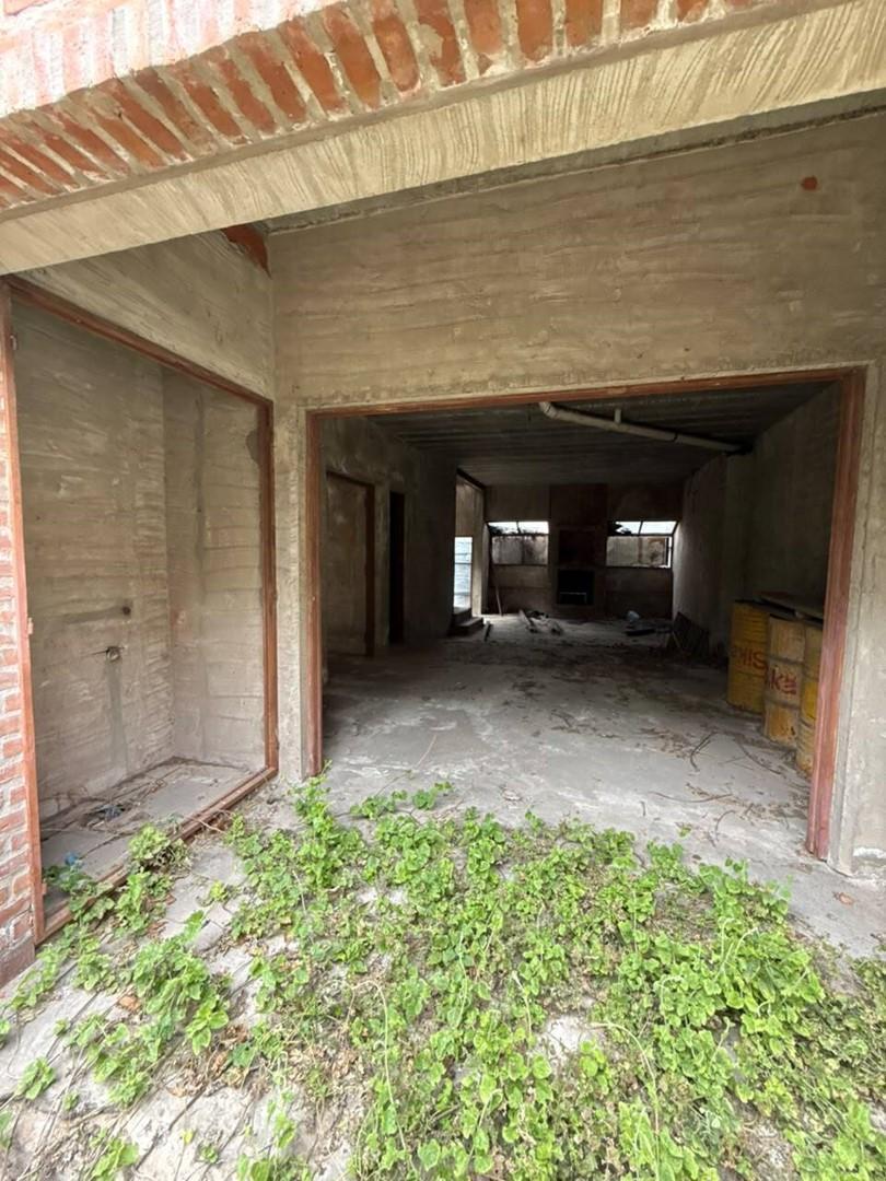 Foto de Venta Casa 4 Ambientes en 2 Plantas con Patio y Jardín – Remodelación, imagen 5