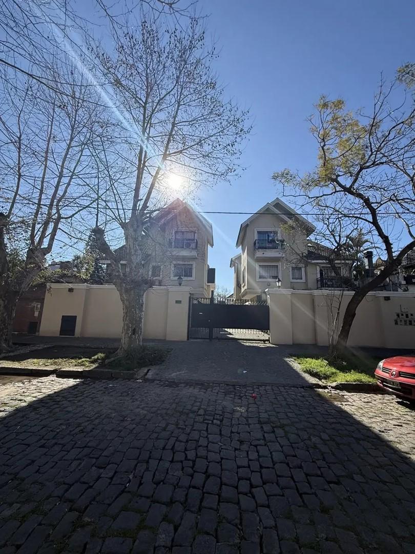 Foto de PH tipo casa en Venta en Temperley, Lomas de Zamora, G.B.A. Zona Sur, imagen 2