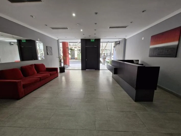 Departamento . 1 ambiente  Bartolome Mitre 2000 apto profesional  2