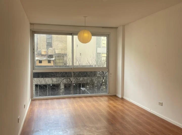 Departamento . 1 ambiente  Bartolome Mitre 2000 apto profesional  5