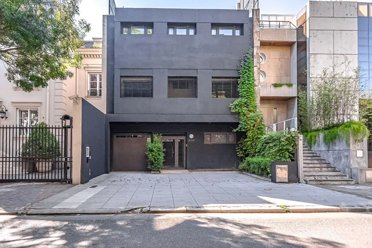 CASA ÚNICA EN JUEZ TEDÍN 2700 - JARDÍN DE 240 M² CON PILETA. 5