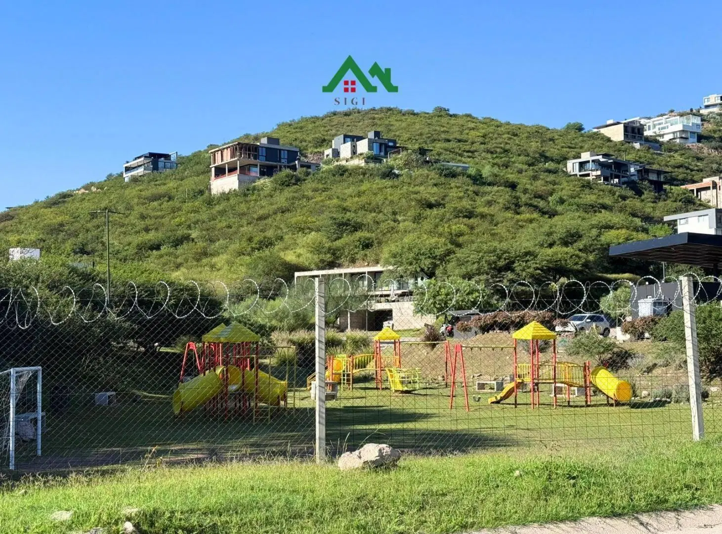Terreno en venta en La Deseada con Excelente Vista y Zona 3