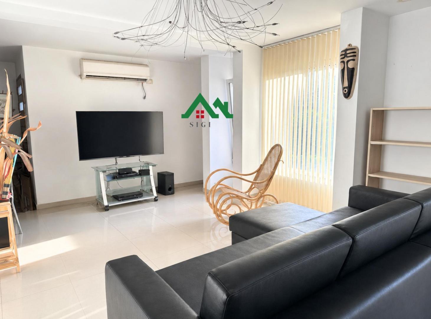 Casa en venta en Los Árboles – Valle Escondido | 3 dormitorios y gran terreno