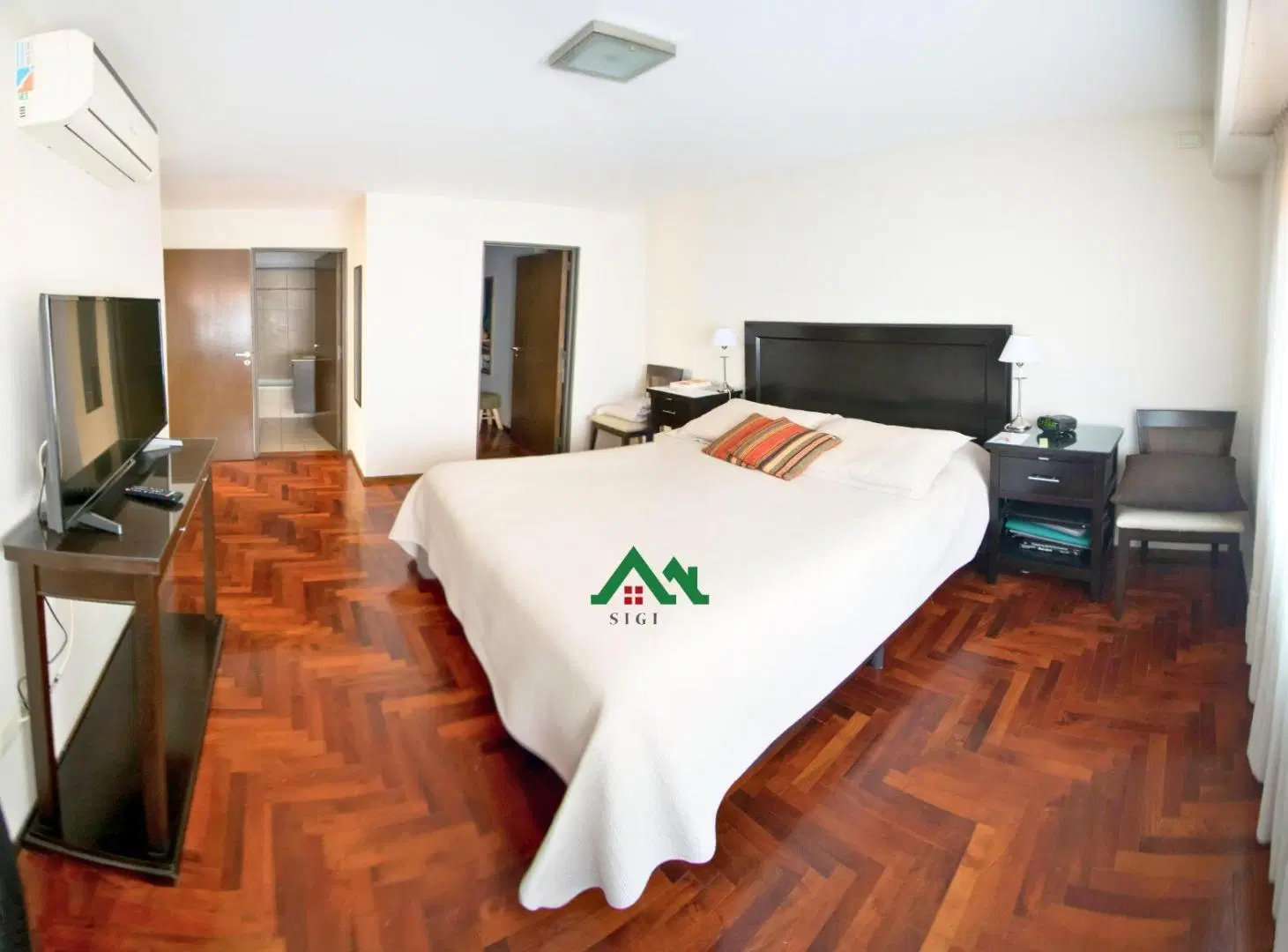 Departamento de 2 dormitorios en venta con cochera en Nueva Cordoba 2