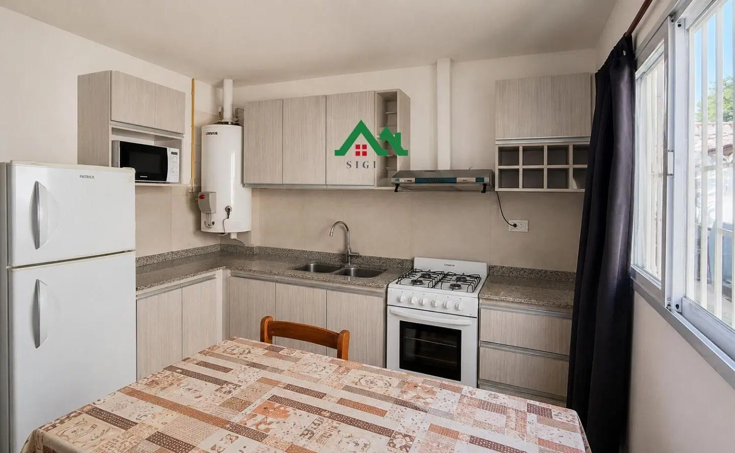 Casa en venta en Marqués de Sobremonte – 2 dormitorios con patio, quincho y cochera - apta crédito 2