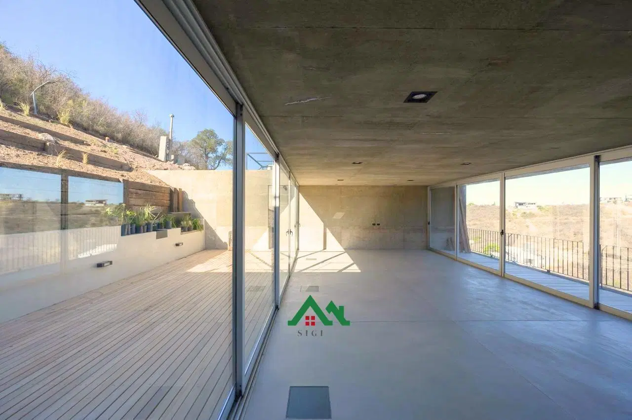 Casa en alquiler en Country La Deseada – Diseño, amplitud y vistas únicas 3