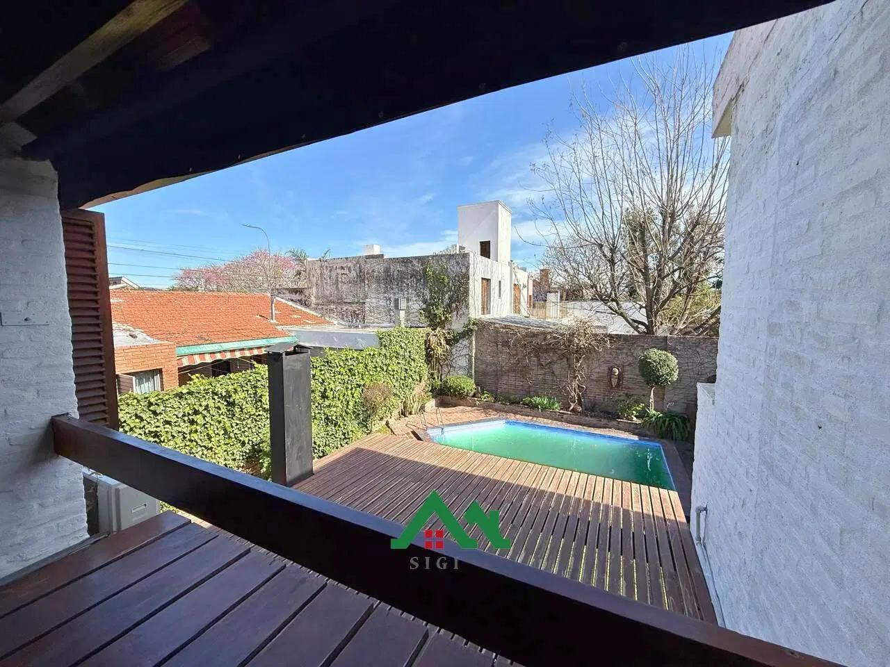Casa en venta en Urca – 3 Dormitorios, Pileta y Triple Cochera 4