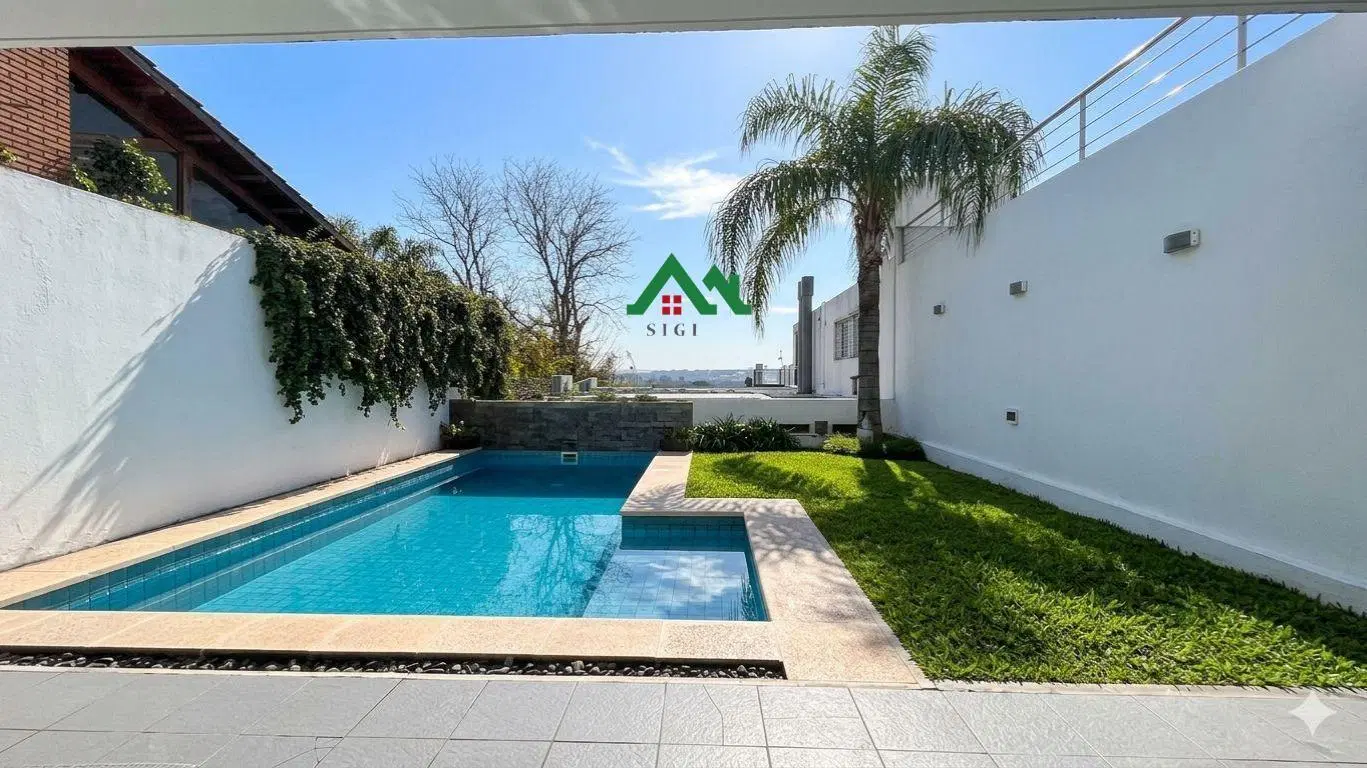 Casa tipo dúplex en Venta en Cerro de las Rosas – Pileta, confort y excelente ubicación 1