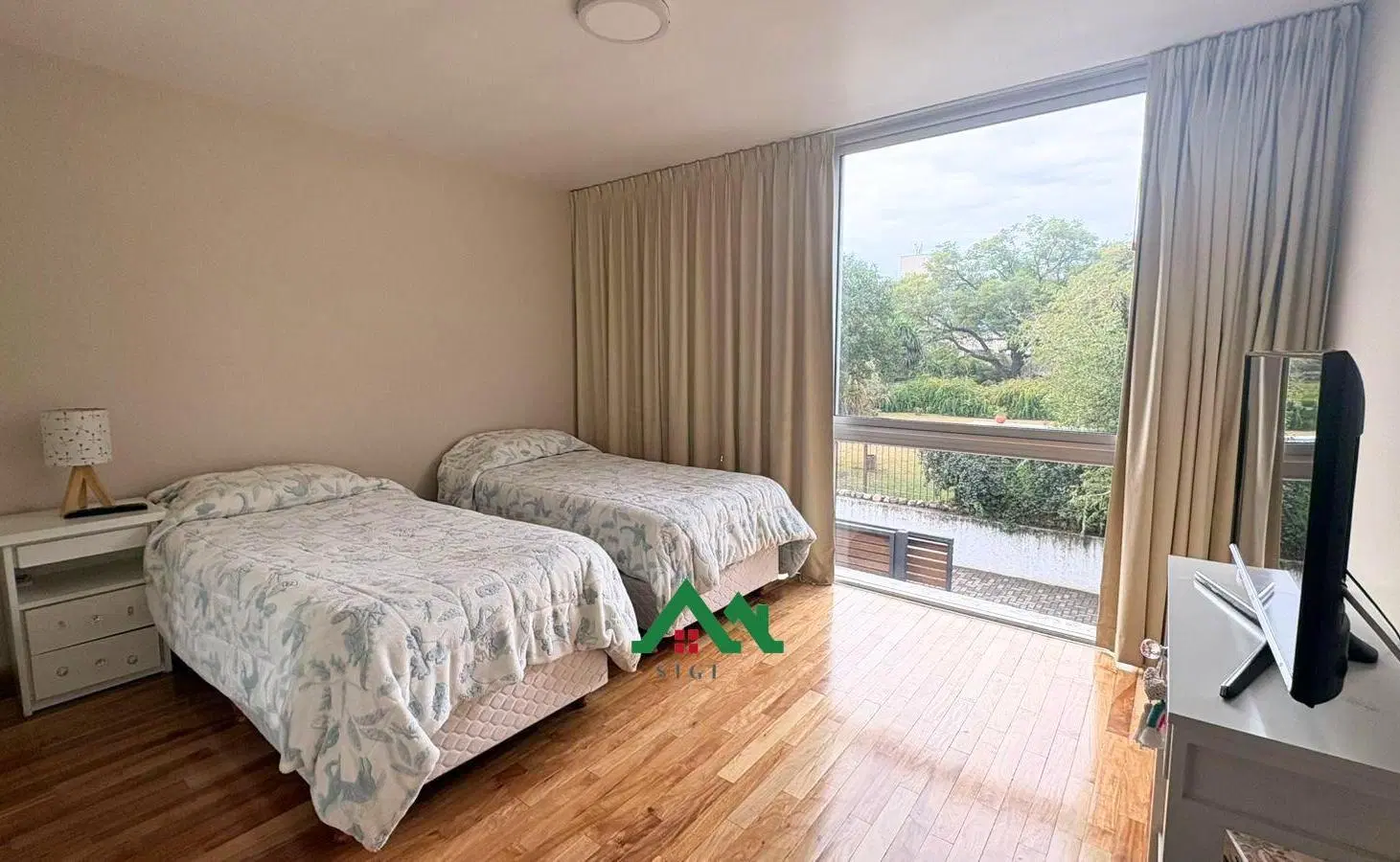 Casa tipo dúplex en Venta en Cerro de las Rosas – Pileta, confort y excelente ubicación 5