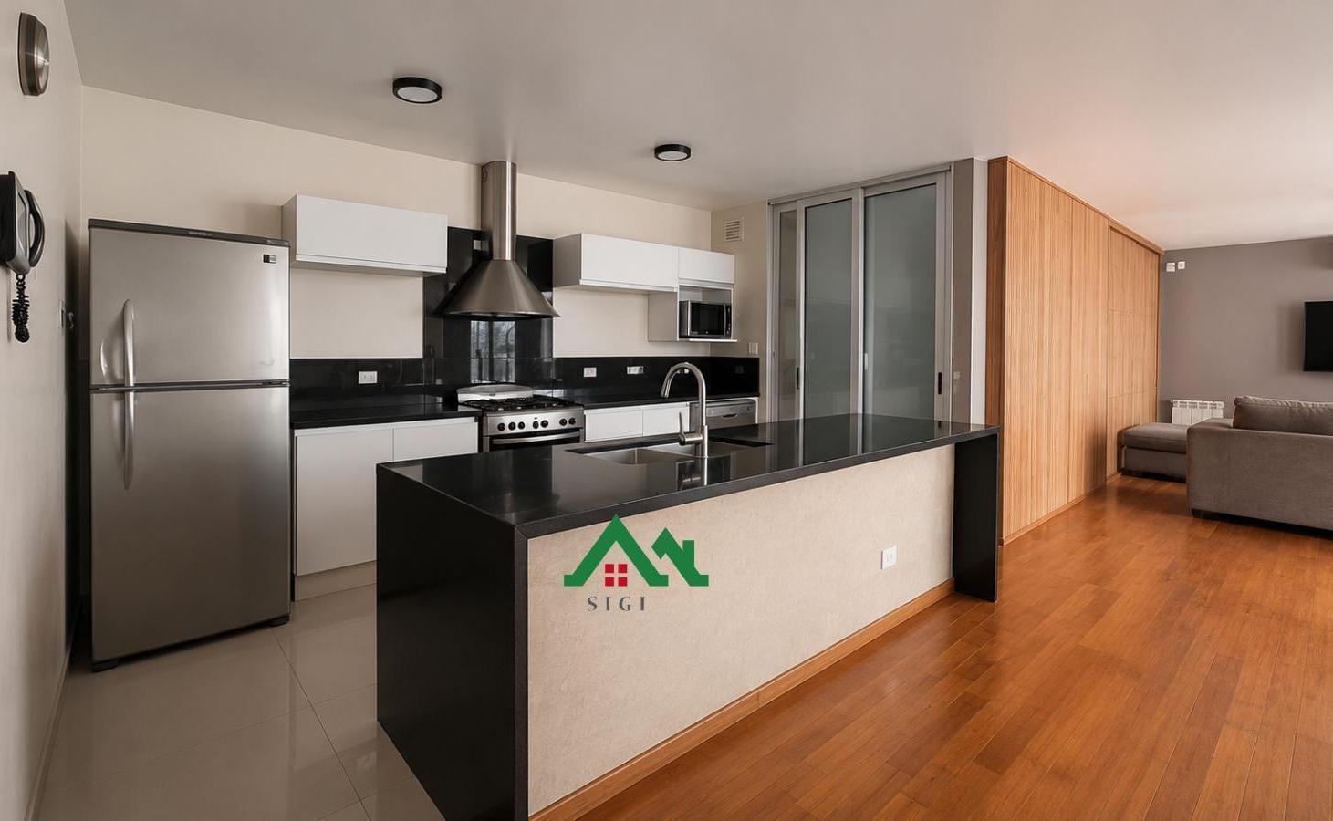 Casa tipo dúplex en Venta en Cerro de las Rosas – Pileta, confort y excelente ubicación