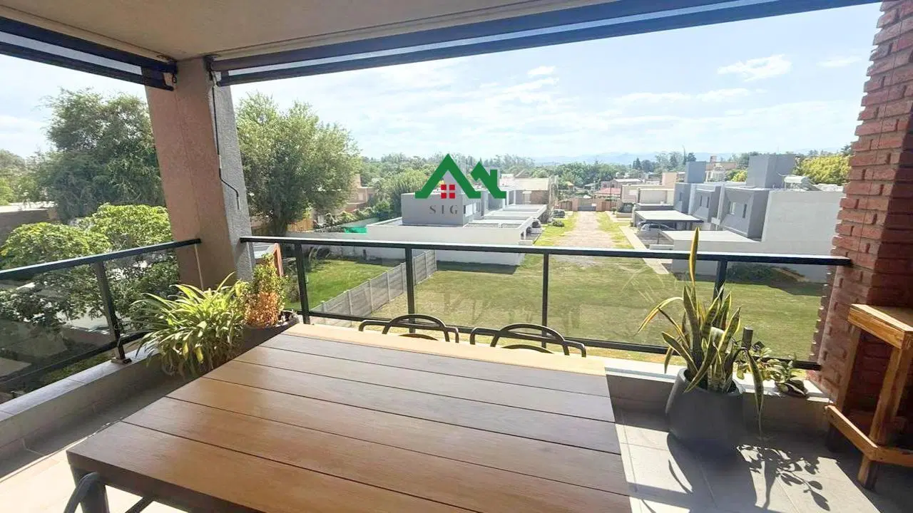 Departamento en venta de 1 dormitorio y cochera desocupado en Épica sobre Recta Martinolli 5