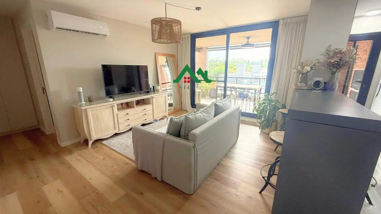 Departamento en venta de 1 dormitorio y cochera desocupado en Épica sobre Recta Martinolli 4
