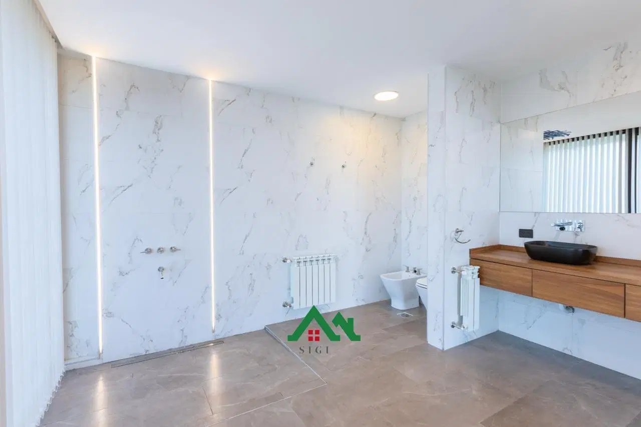 Casa de Categoría a estrenar en Venta | La Pankana – Zona Intercountry 4