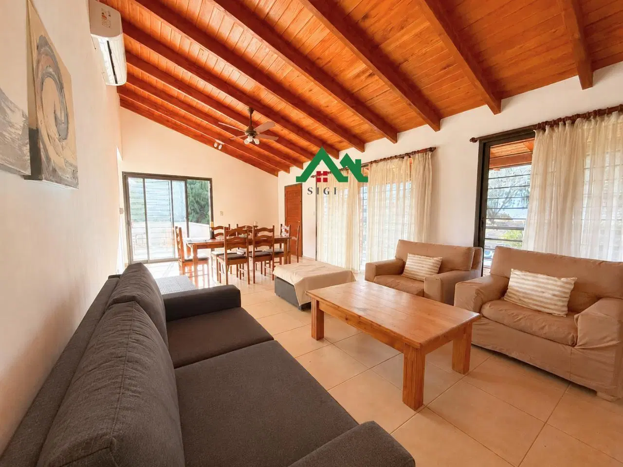 Casa en venta en Villa Carlos Paz, 3 dormitorios, pileta y vista a las sierras 4