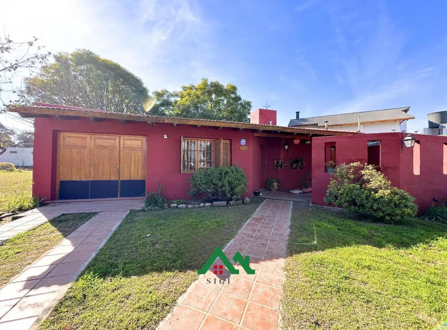 Casa en venta de 3 dormitorios en Villa Allende sobre terreno de 553m2 1