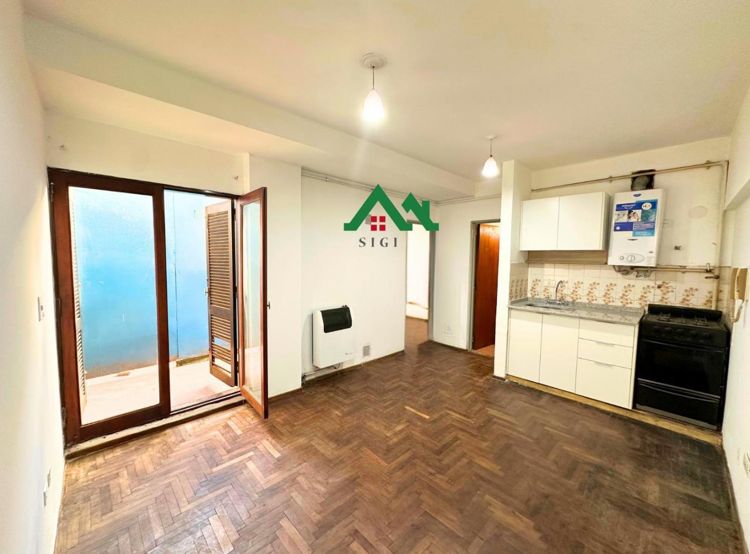 Foto de Departamento en venta de 1 dormitorio desocupado con patio en Alberdi a metros del centro, imagen 2
