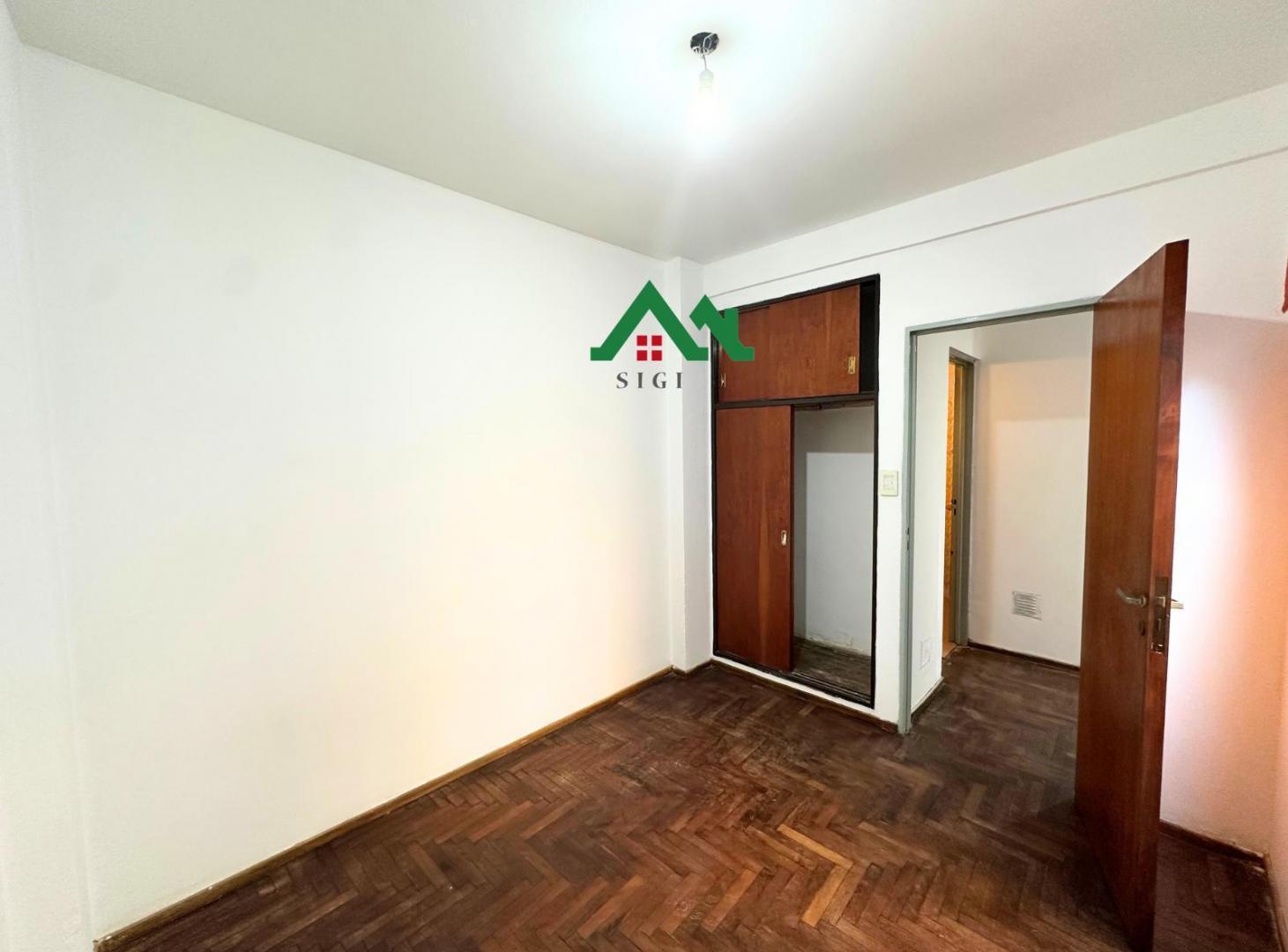 Foto de Departamento en venta de 1 dormitorio desocupado con patio en Alberdi a metros del centro, imagen 3
