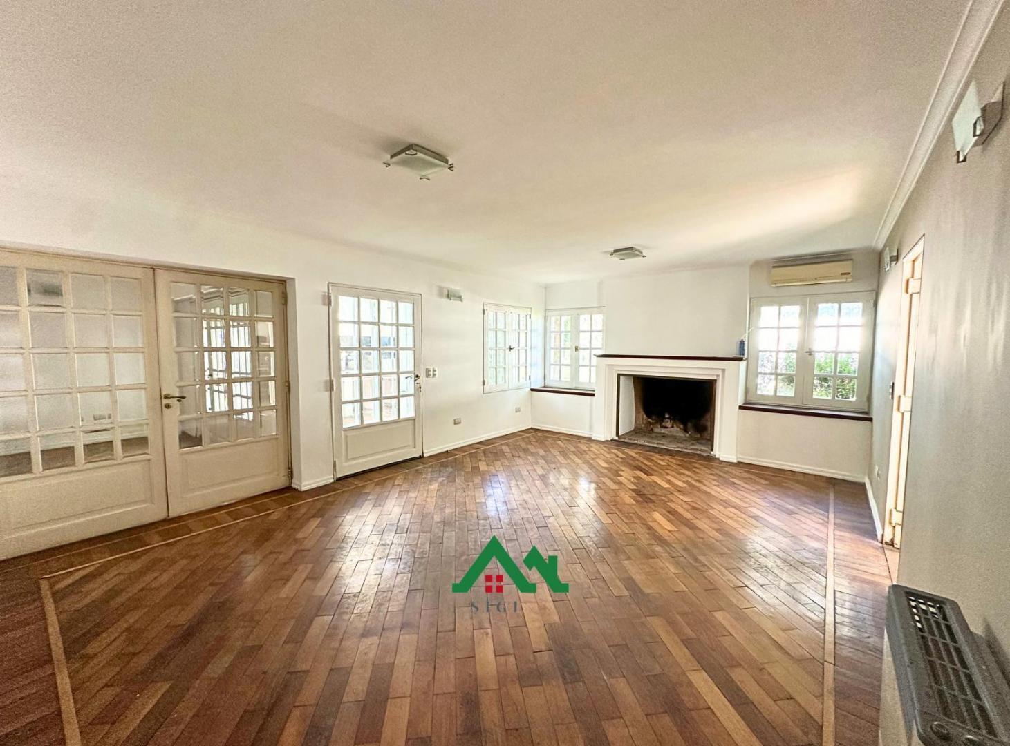 Foto de Casa en venta de 3 dormitorios con patio amplio y pileta en Urca, imagen 3