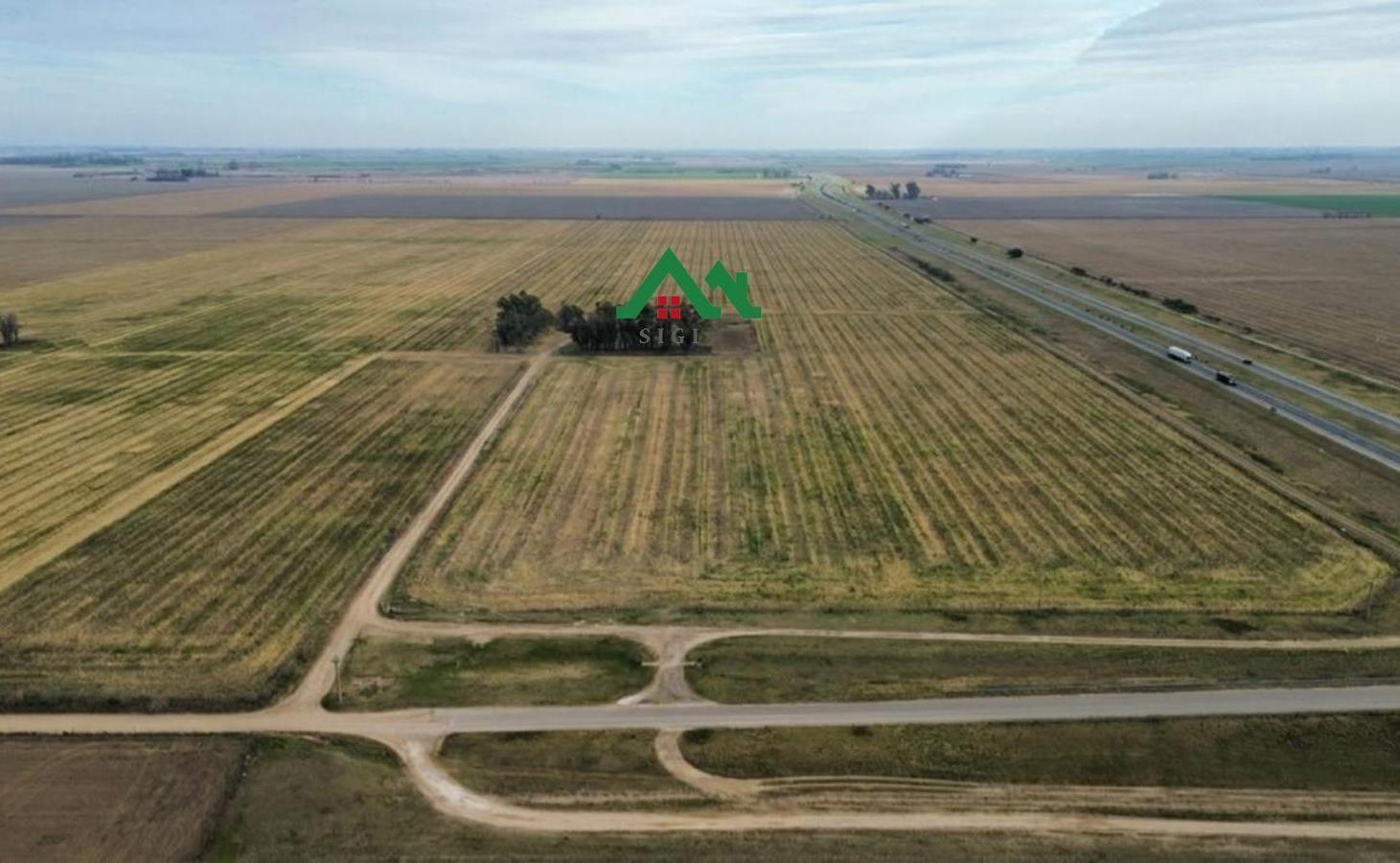 Foto de Terreno industrial en venta sobre autopista - Ideal proyecto. en, imagen 1