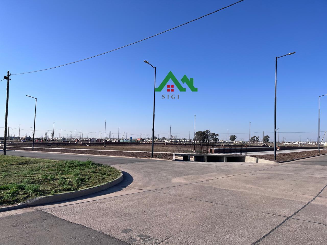 Foto de Terreno central residencial en venta en Pampas de Manantiales con, imagen 2