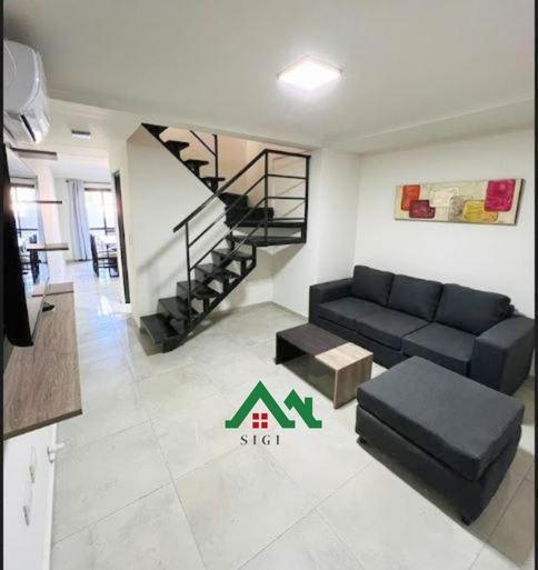 Foto de Departamento en venta de 2 y 3 Dormitorios – Cochera, Patio y Doble, imagen 2