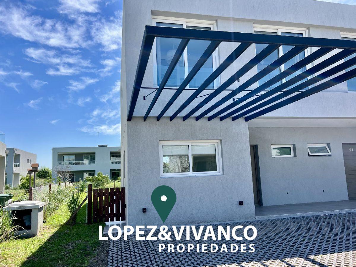 Departamento duplex ti[po casa en TownHouse La Calesa, Pilará.